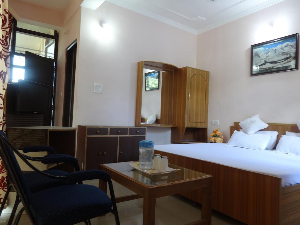 Hotel Kumar Residency Dharamshala Habitación foto
