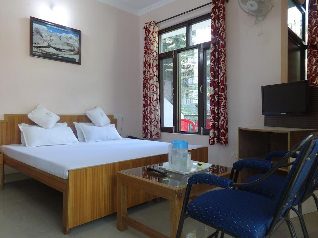 Hotel Kumar Residency Dharamshala Habitación foto