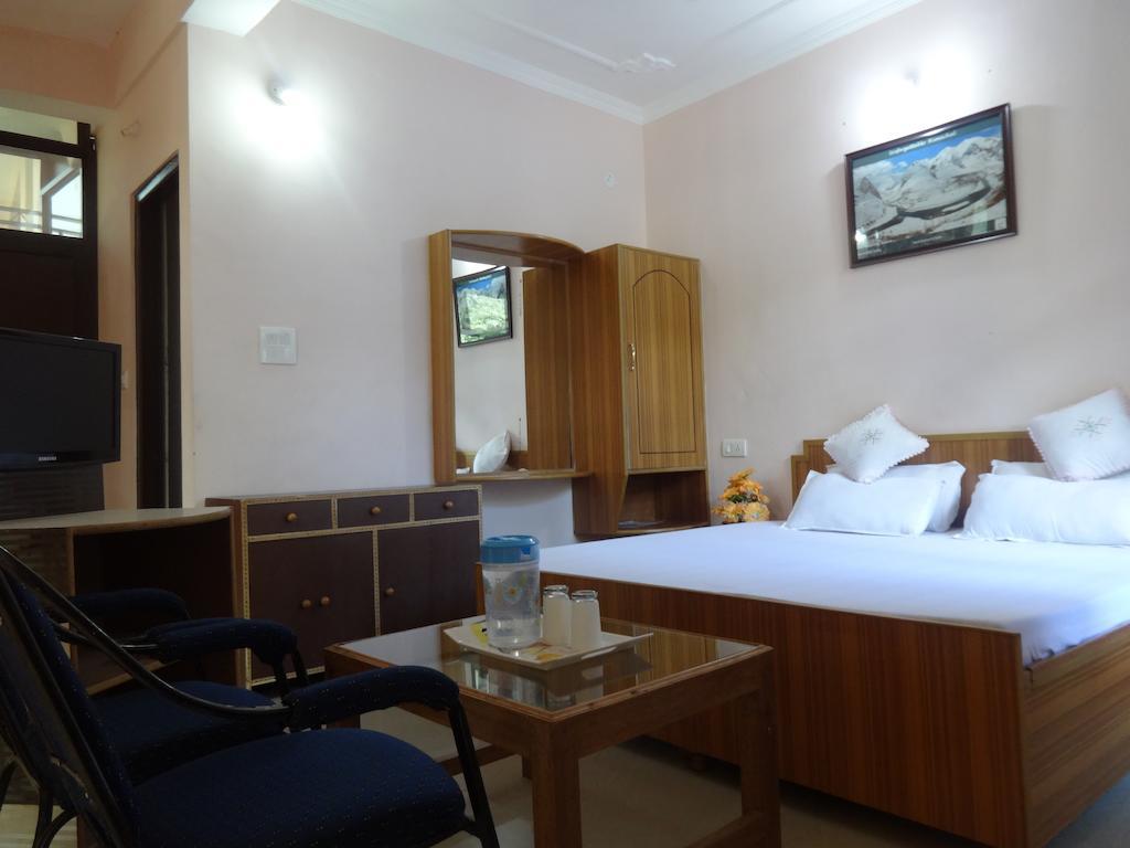 Hotel Kumar Residency Dharamshala Habitación foto